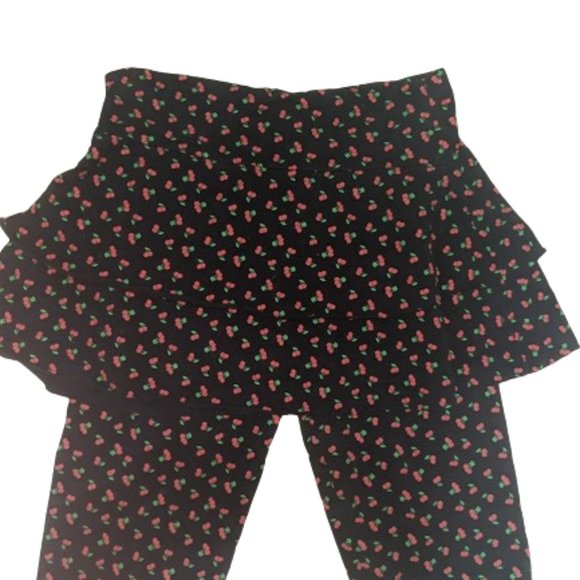 ---  Cherry Print SET  Skirt & Biker Shorts  Jr Medium Like New - Picture 1 of 4